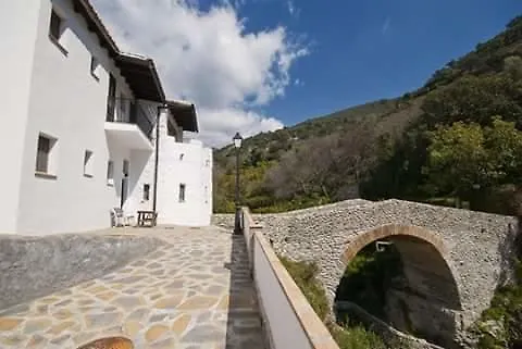 Casa Torre Antigua Apartment Salares